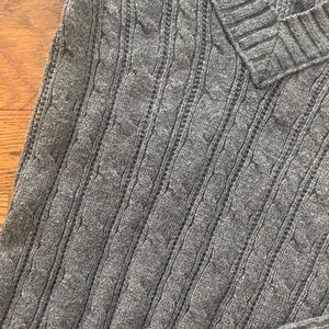 Woman’s/Girls American Eagle Sweater